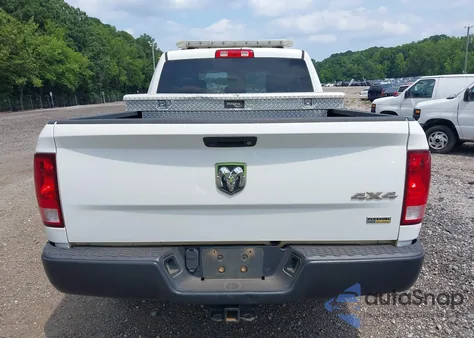 2018 Ram 1500 Tradesman 4X4 6'4 Box z USA, uszkodzony, nr VIN 1C6RR7FG2JS282729